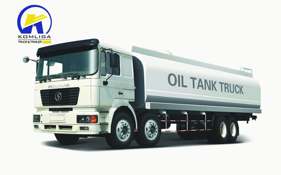 5600X2300X1500 20cbm Een slaapwagen met A/C Shacman 8X4 12wheel Oil Tank Truck
