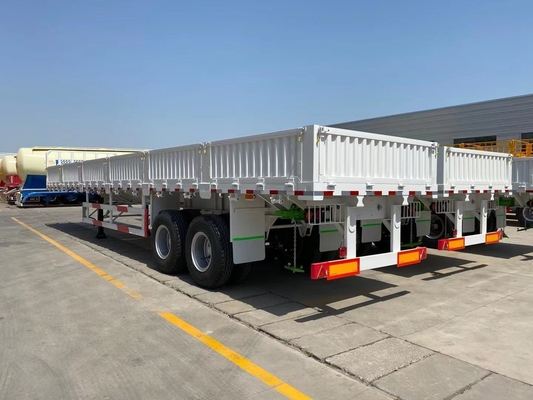 Semi-trailer met een zijwand van 40 ft met 3 assen en met een ophangsysteem van het type kruisarm