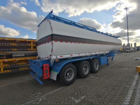 Sinotruk HOWO brandstoftank aanhanger voor Afrika Wabco Relay Valve Customized Configuration