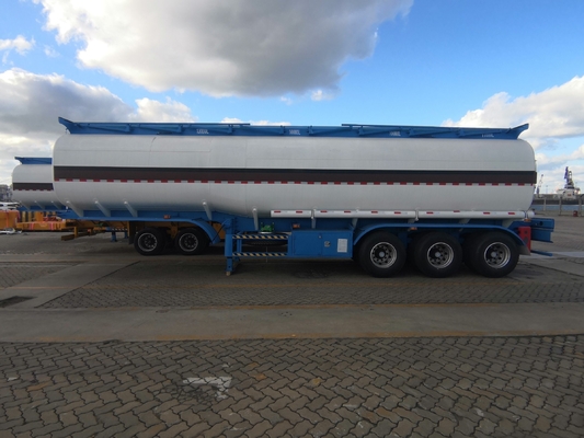 Sinotruk HOWO brandstoftank aanhanger voor Afrika Wabco Relay Valve Customized Configuration