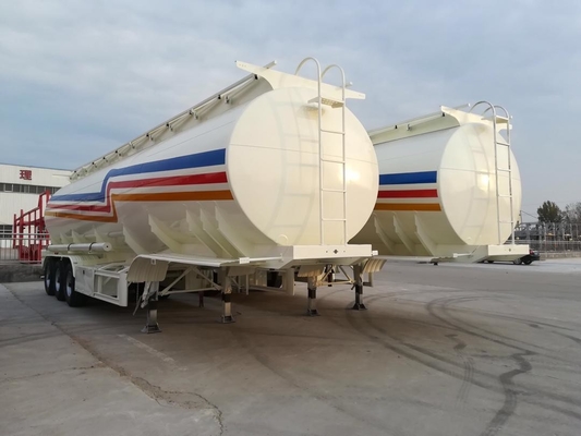 Tri-Axle 45000 liter Diesel Oil Fuel Tanker Semi-trailer met 7000-8000 mm wielbasis