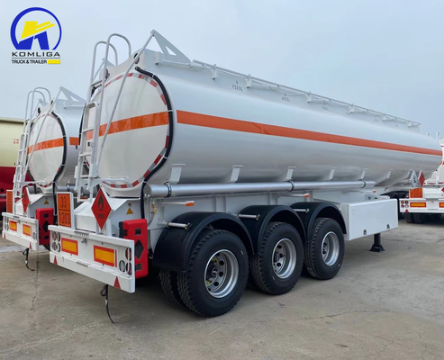 Jost E100 Landing Leg 45000L 50000L 3 compartimenten Aluminium brandstoftank aanhangwagen voor tractor