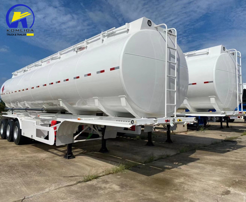 3 assen 40000L brandstof olie benzine ruwe aardolie tank halve aanhangwagen met remsysteem