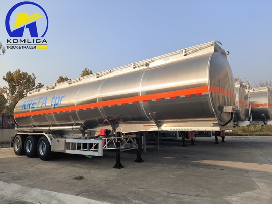 3 As Sinotruk 45000 liter Feul Tank Semi-trailer voor lichte efficiëntie en prestaties