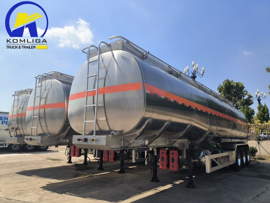 3 As Sinotruk 45000 liter Feul Tank Semi-trailer voor lichte efficiëntie en prestaties