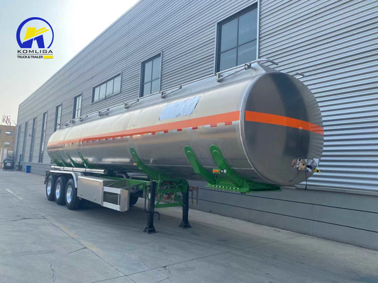 3 As Sinotruk 45000 liter Feul Tank Semi-trailer voor lichte efficiëntie en prestaties