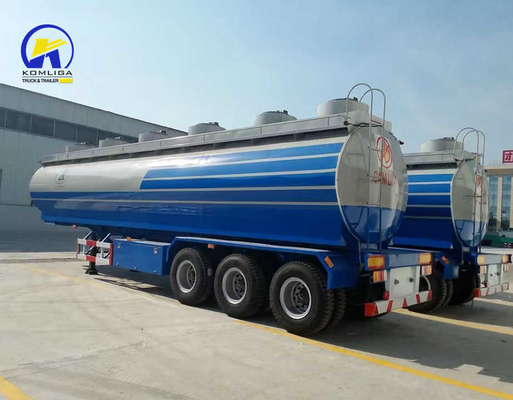 Op maat gemaakte aanvraag Wit en blauw brandstoftank Semi-trailer met loopvlak van 1820 mm