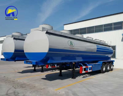 Op maat gemaakte aanvraag Wit en blauw brandstoftank Semi-trailer met loopvlak van 1820 mm