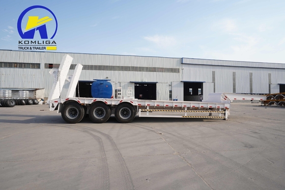 Flatbed Lowboy Semi-trailer met zware 3 assen en mechanisch ophangsysteem
