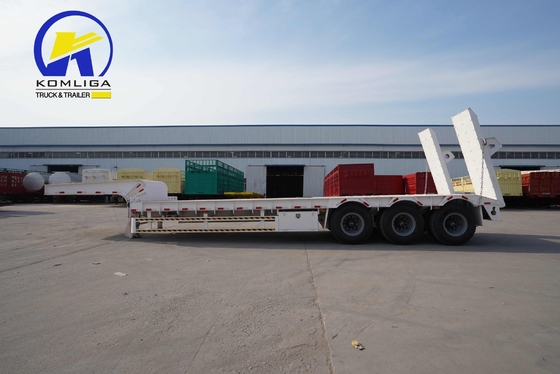 Flatbed Lowboy Semi-trailer met zware 3 assen en mechanisch ophangsysteem