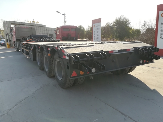 Ganshals Zwaar werk 3 assen 50 ton 60 ton Containertractor laagbed aanhangwagen met materialen