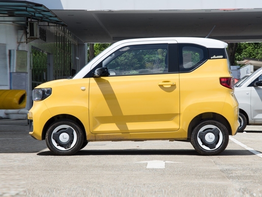 20kw Wuling Hongguang Mini Vier zitplaatsen elektrische auto Modieus Chinees elektrisch voertuig